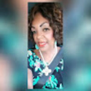 Meet your Posher, Gloria